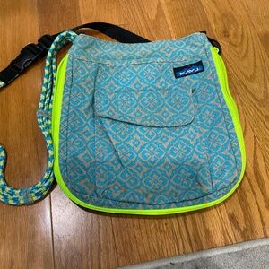 SOLD - Kavu Blue and Beige Floral Print Canvas Crossbody Purse